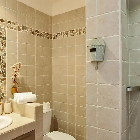 Jasmin 3 Avec Grande Terrasse 6 à 8 Personnes