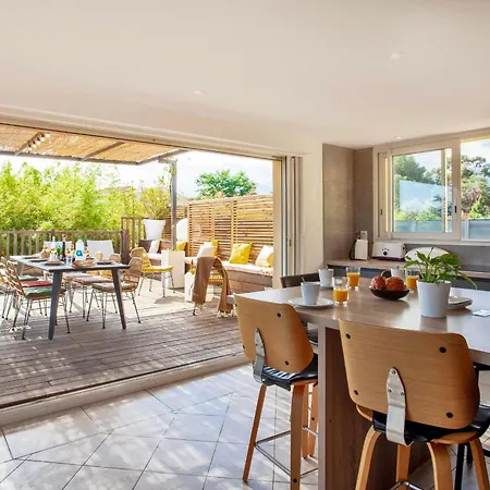 Jasmin 3 Avec Grande Terrasse 6 à 8 Personnes *