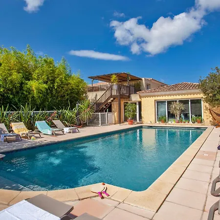 Appartamento Jasmin 3 Avec Grande Terrasse 6 à 8 Personnes Calvi (Corsica)