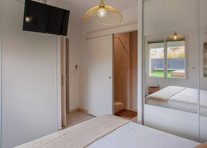 Jasmin 3 Avec Grande Terrasse 6 à 8 Personnes Calvi (Corsica)