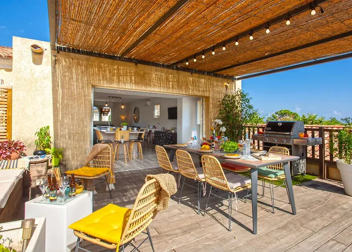 Appartement Jasmin 3 Avec Grande Terrasse 6 à 8 Personnes Calvi (Corsica)