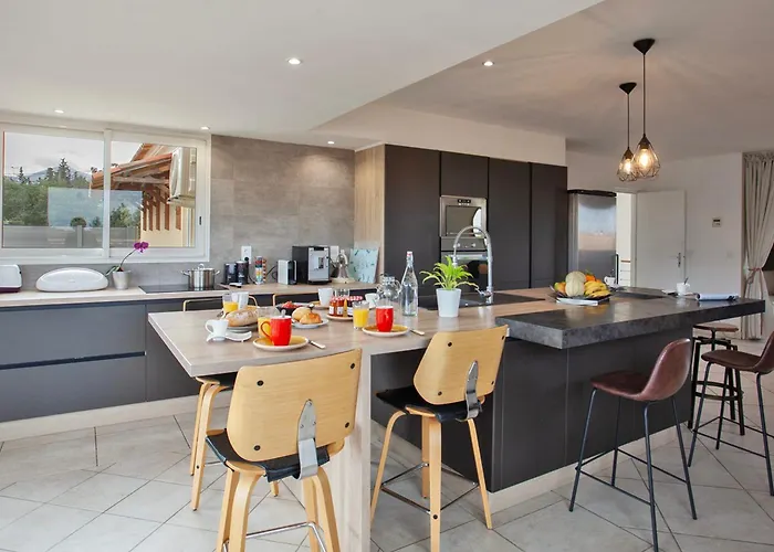 Jasmin 3 Avec Grande Terrasse 6 à 8 Personnes Appartement Calvi (Corsica)